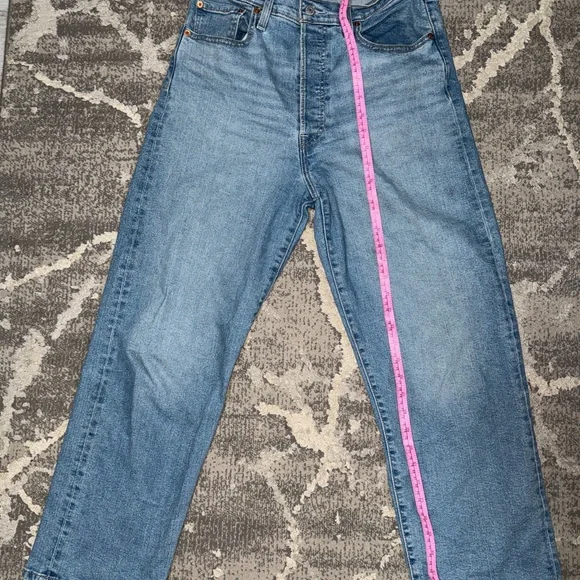 Levi's Women’s Ribcage Straight Ankle Jeans - Picture 9 of 9